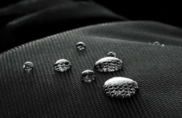 Hátizsák fényvisszaverő mintával, USB és jack porttal, tolltartóval és számkombinációs lakattal - 19 literes (WNDR19374) - Image 4