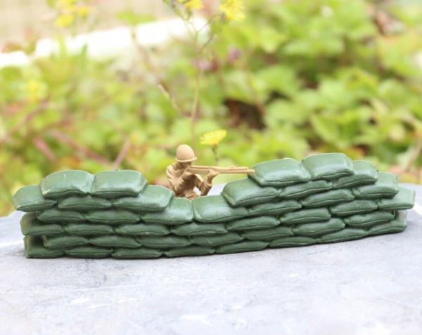 300 darabos katonai bázis játékszett – katonák, járművek és kiegészítők gyerekeknek(WNDR11524) - Image 2