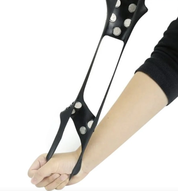 Csúszásgátló, szöges gumitalp-felhúzó – biztonságos téli túrákhoz és jeges terepre (XL 44–47) (WNDR24735) - Image 9