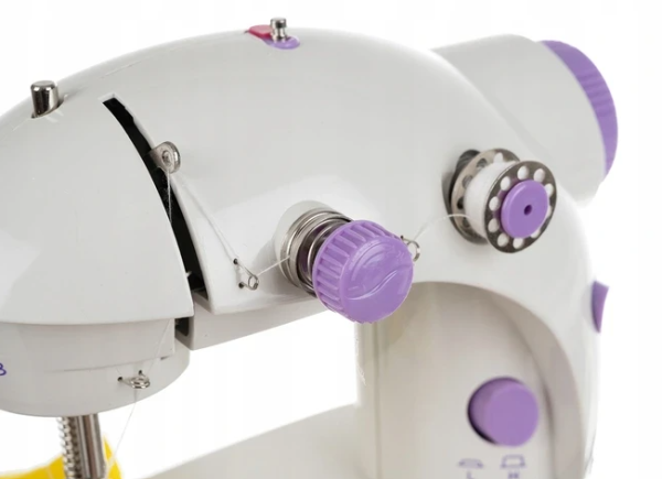 Fehér hordozható mini varrógép kiegészítő asztallal – (WNDR15674) - Image 5